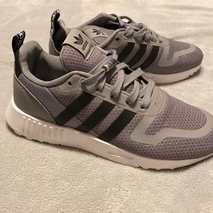 Adidas boys multi x shoes size 1.5